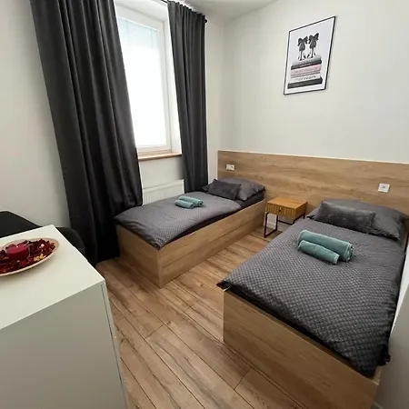 Bella 5 Ostrava, Free Parking Lägenhet *